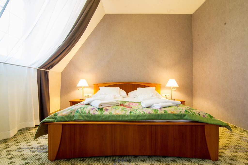 Batthyany Kuria Hotel Zalacsány Стая снимка