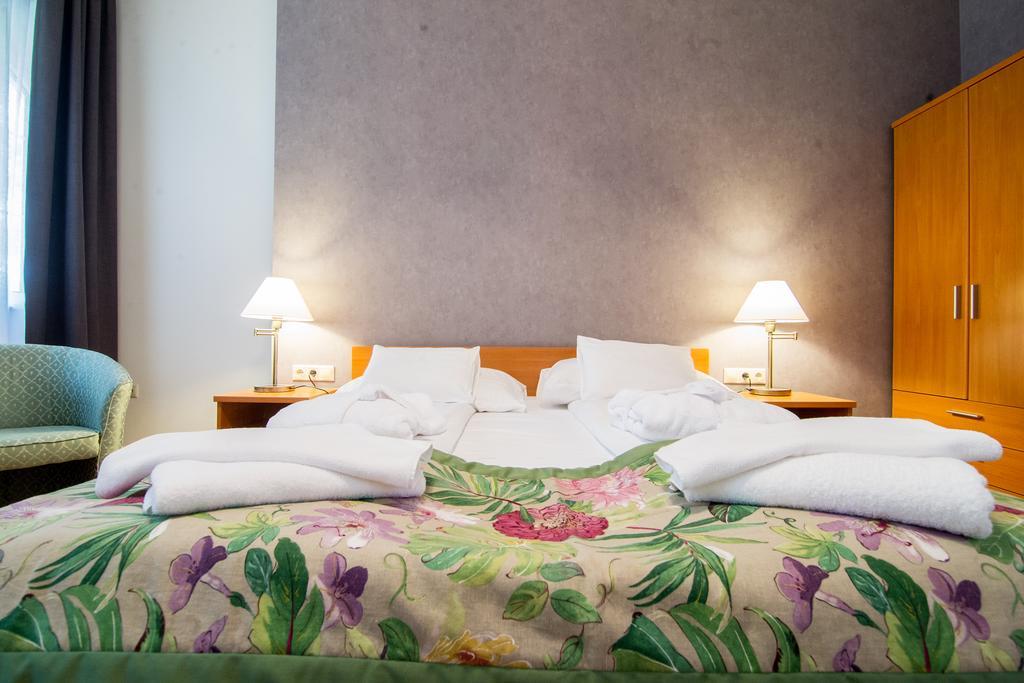 Batthyany Kuria Hotel Zalacsány Стая снимка